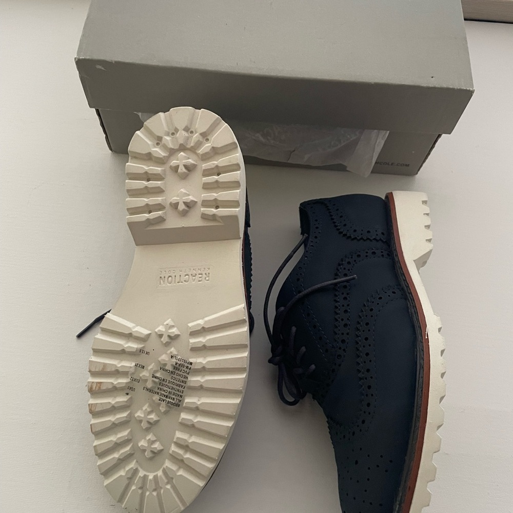 Kenneth Cole Boys Youth Oxford Navy Shoes Size 1